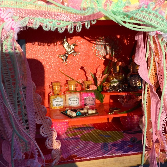 Fairy Hideaway Goddess of Spring Cave of Unicorns - Picture 3 of 16